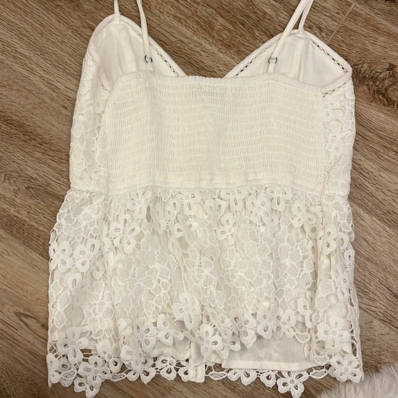 Abercrombie Lace White Top - Picture 3 of 4